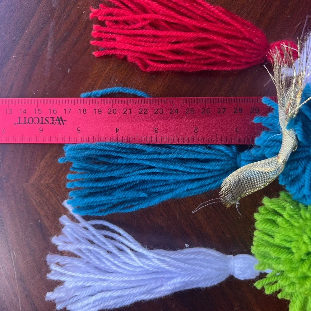 Pompon Christmas Wreath